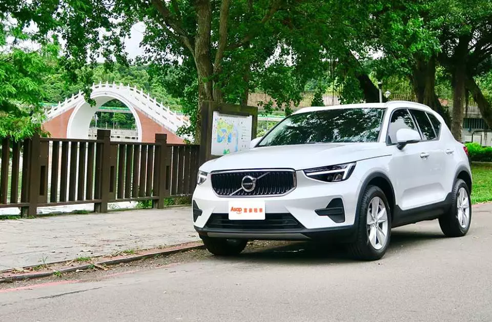 Car Rental HCMC: Drive Comfortably Across the City
